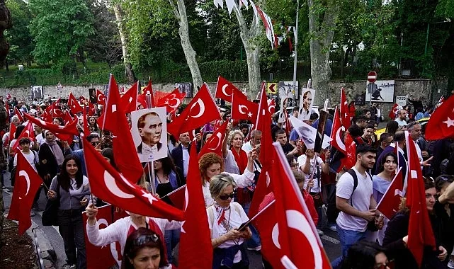 İBB, 29 Ekim Cumhuriyet Bayramı'nı İstanbul'un birçok noktasında ücretsiz etkinliklerle