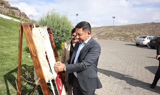 29 Ekim Cumhuriyet Bayramı dolayısıyla yürütülen “İlmek İlmek Türkiye” projesi kapsamında, 1001 ilmekten