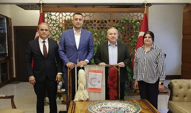 29 Ekim Cumhuriyet Bayramı dolayısıyla yürütülen “İlmek İlmek Türkiye” projesi kapsamında, 1001 ilmekten