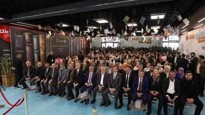 İnegöl Belediyesi’nin bu yıl 9’uncusunu düzenlediği İnegöl Kitap Günleri başladı.