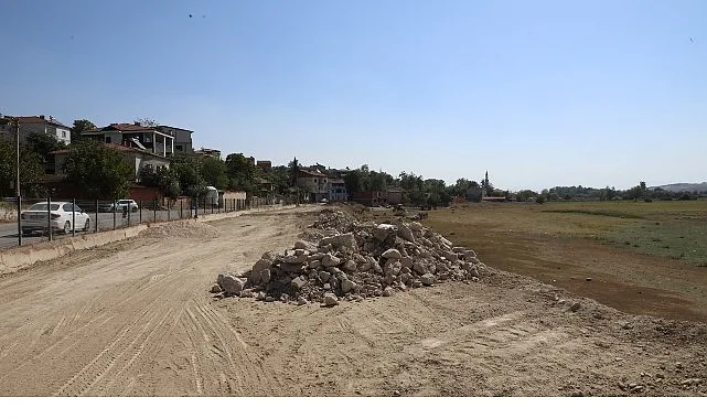 İnegöl Belediyesi, göçmen kuşların göç oylundaki durağı olan Hamzabey Mahallesinde