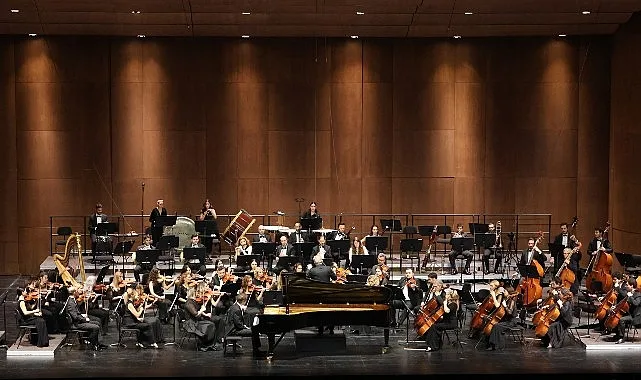 İstanbul Devlet Senfoni Orkestrası DenizBank Konserleri, İDSO’nun 80’inci yılını kutladığı