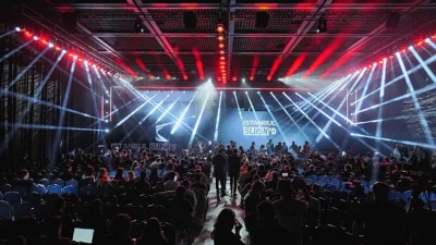 2008’de Finlandiya’nın Helsinki şehrinde birkaç öğrenci tarafından gönüllülük esasıyla başlatılan