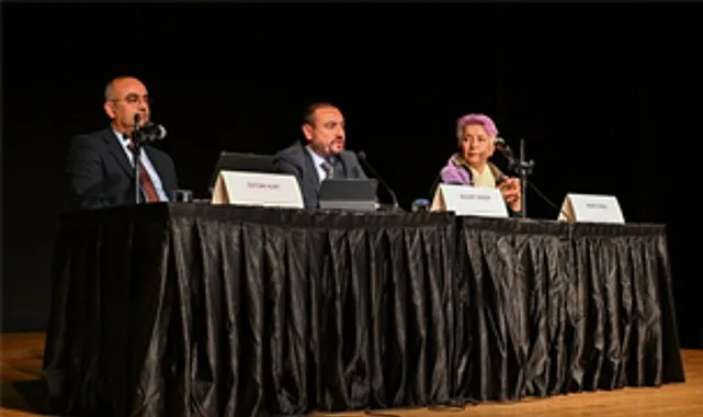 İzmir Büyükşehir Belediyesi ev sahipliğinde, Kültürpark’ta düzenlenen İZKİTAP- 6. İzmir