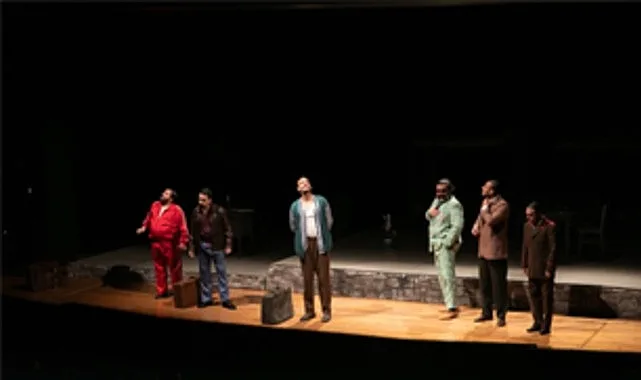 İzmir Büyükşehir Belediyesi Şehir Tiyatroları, sezonu yeni sahnesi Karşıyaka Hikmet