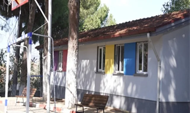 İzmir Büyükşehir Belediyesi’nin sürdürdüğü Okul Aile Birliklerine Destek Projesi kente