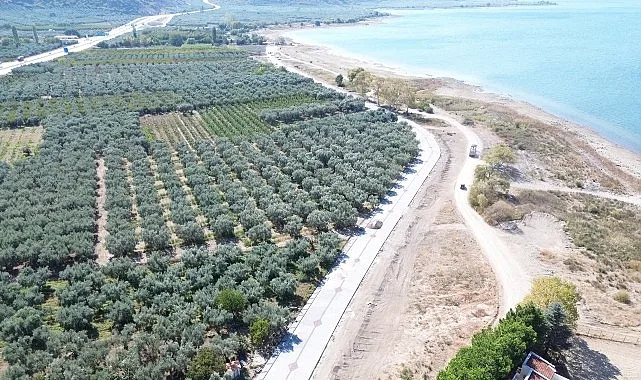 İznik Belediyesi 46 mahallede planladığı program çerçevesinde çalışmalarını sürdürüyor. Bu