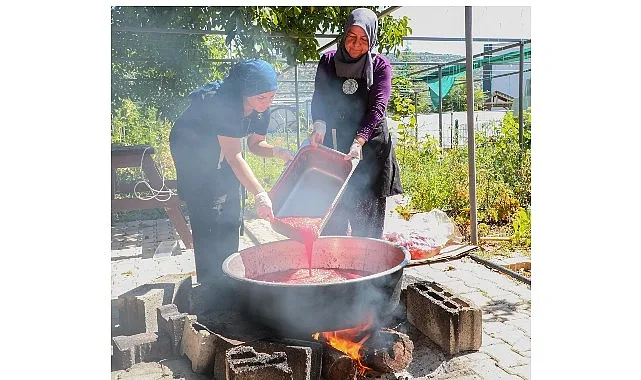 Antalya Büyükşehir Belediyesi’nin kadınların istihdamını artırmak, üretime katılımını desteklemek ve