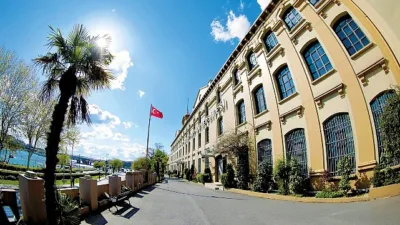 Akademik araştırmalara verdiği öncelik ve uluslararası alanda artan görünürlüğüyle öne