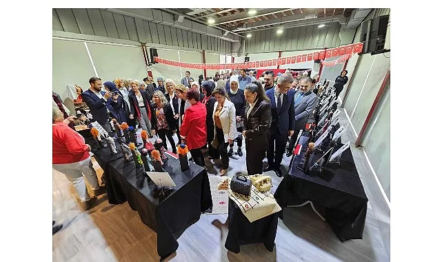 Gölcük Belediyesi ve Gölcük Kent Konseyi işbirliğinde düzenlenen "Kahraman Türk