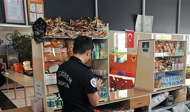 Keçiören Belediyesi Zabıta Müdürlüğü ekipleri, yeni eğitim öğretim yılının başlamasıyla