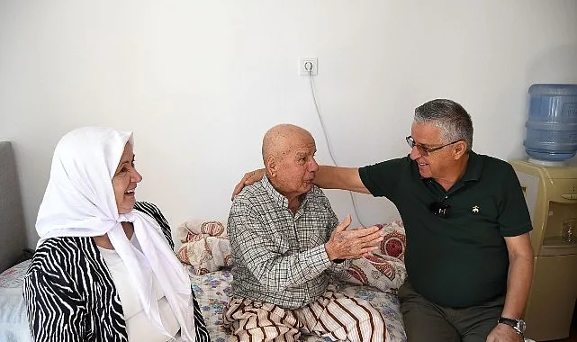 Kemer Belediye Başkanı Necati Topaloğlu, 1 Ekim Dünya Yaşlılar Günü