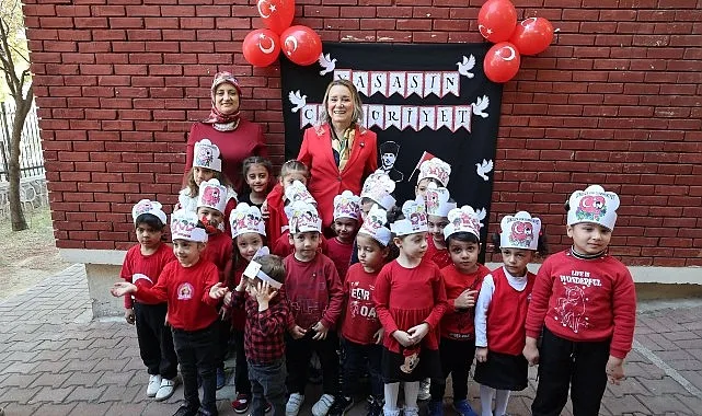 Konak Belediyesi, Cumhuriyetimizin kuruluşunun 102’nci yılı onuruna düzenlediği etkinliklerle Cumhuriyet
