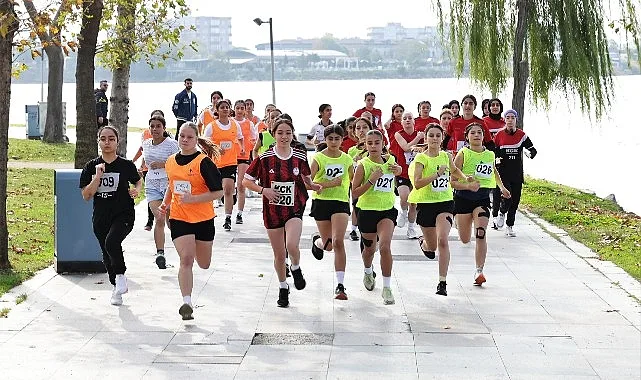 Cumhuriyet'in 102. yıl dönümü dolayısıyla Küçükçekmece Kaymakamlığı ve Küçükçekmece Belediyesi