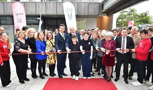 Lüleburgaz Belediyesi tarafından düzenlenen 3. Kitap ve Edebiyat Fuarı, beş