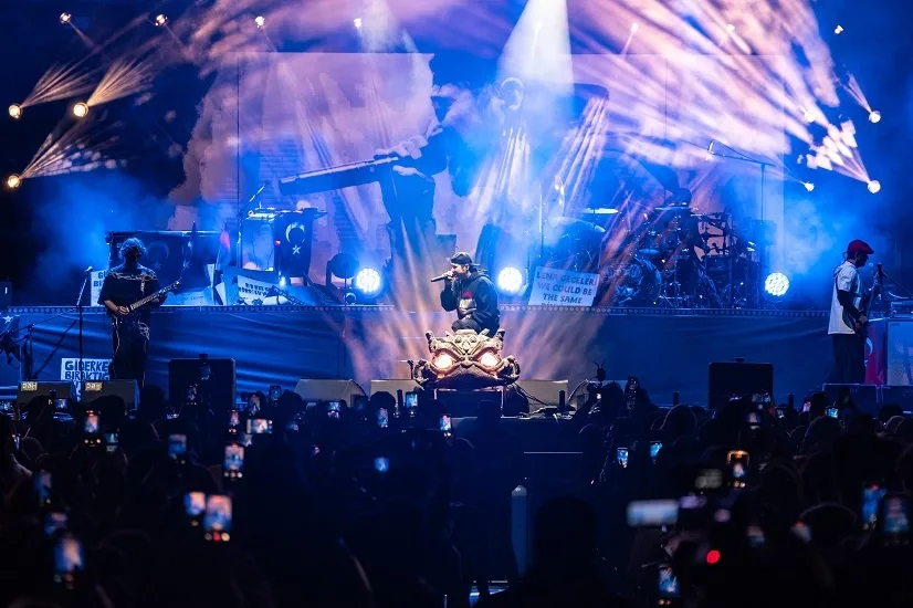 Cumhuriyet Bayramı kutlamaları kapsamında sahne alan Türk rock müziğinin efsane