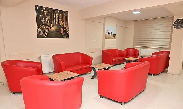 Manisa Büyükşehir Belediyesi’nin kız üniversite öğrencilerine yönelik hayata geçirdiği ilk