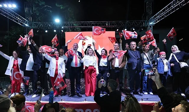 Cumhuriyet Bayramı'nın 102. yıl dönümünde Menemen’de birlik ve beraberlik içinde