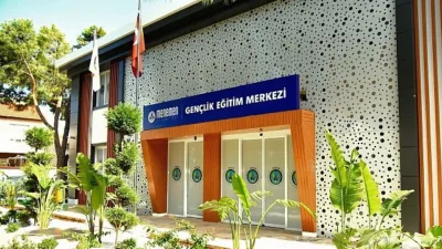 Menemen Belediyesi, kırmızı çizgi olarak belirlediği eğitim desteklerine devam ediyor.