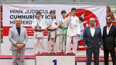 İzmir Büyükşehir Belediyesi tarafından 29 Ekim Cumhuriyet Bayramı için organize