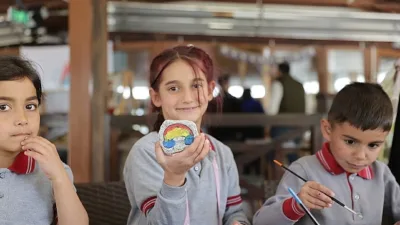 Nevşehir Belediyesi ile Yeşilay iş birliğinde, köy okullarında öğrenim gören