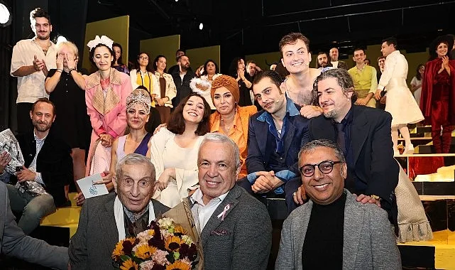 Nilüfer Belediyesi Kent Tiyatrosu (NKT), 2025-2026 sezonunu Türk tiyatrosunun klasiği “Lüküs Hayat”