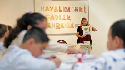 Osmangazi Belediyesi, hayata geçirdiği atölye çalışmasıyla çocuklara oyunlar oynatarak sağlıklı