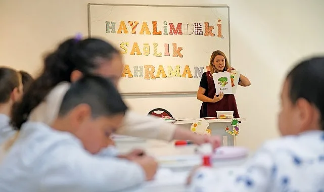 Osmangazi Belediyesi, hayata geçirdiği atölye çalışmasıyla çocuklara oyunlar oynatarak sağlıklı