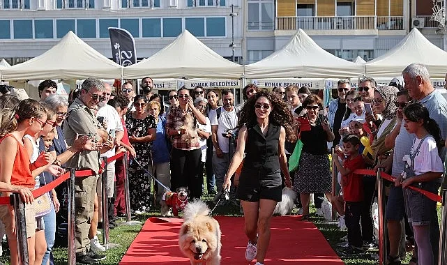 Konak Belediyesi, bu yıl 6’ncısını düzenlediği Patilerin Festivali ile İzmirlileri