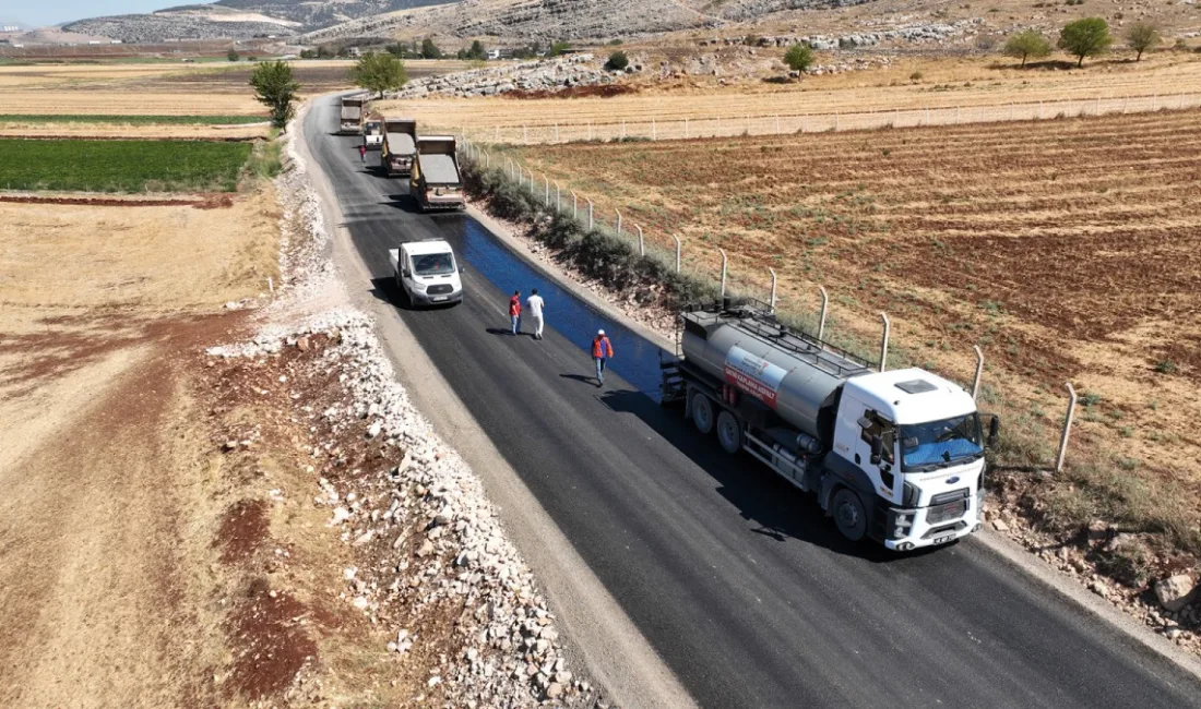 Pazarcık Kırsalında Ulaşımı Modernize Ediyor Büyükşehir Belediyesi, Pazarcık kırsalındaki yaklaşık 5 kilometrelik grup yolunu yenileyerek