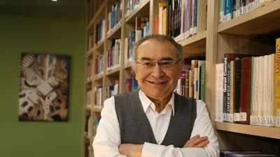 Üsküdar Üniversitesi Kurucu Rektörü, Psikiyatrist Prof. Dr. Nevzat Tarhan, yemek