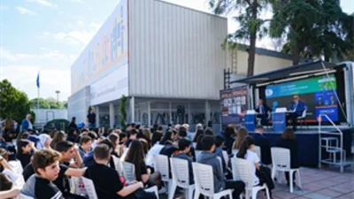 İzmir Büyükşehir Belediyesi’nin ev sahipliğinde Kültürpark’ta düzenlenen İZKİTAP – 6.