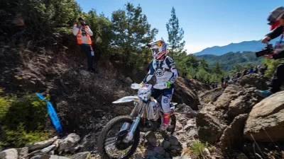 Kemer'de bu yıl 16'ncısı düzenlenen Sea To Sky Enduro Motosiklet