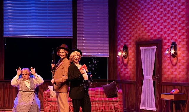 Kocaeli Büyükşehir Belediyesi Şehir Tiyatroları, kentin kültür ve sanat hayatına