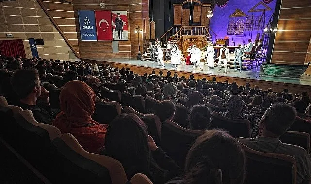 Kocaeli’nin kültür ve sanat hayatına yön veren Şehir Tiyatroları, tüm
