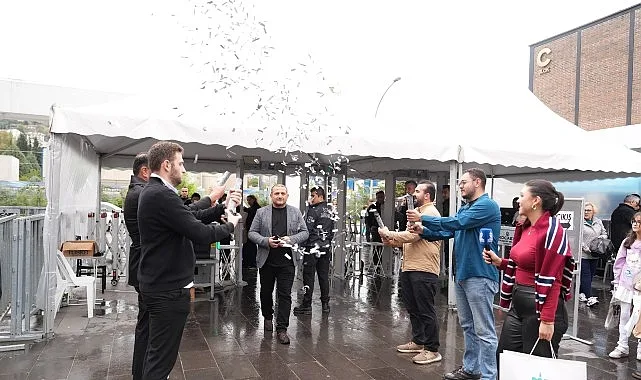 Uluslararası 15. Kocaeli Kitap Fuarı yine bir rekorla kapılarını kapattı.