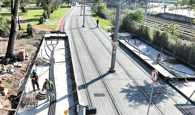 Konforlu ve kesintisiz ulaşım ağını büyüten Kocaeli Büyükşehir Belediyesi, tramvay