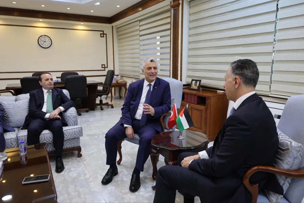 Ticaret Bakanı Ömer Bolat, Ürdün Sanayi, Ticaret ve Tedarik Bakanı