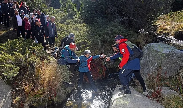 Osmangazi Belediyesi, Türkiye Cumhuriyeti’nin 102’inci kuruluş yıldönümü etkinlikleri kapsamında Uludağ’da