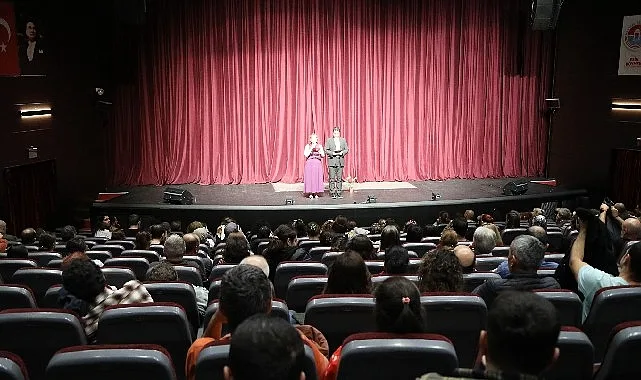 İstanbul Büyükşehir Belediyesi Şehir Tiyatroları, bol ödüllü oyunlarından “Yaftalı Tabut”