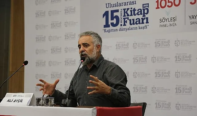 Kocaeli Kitap Fuarı’nda “Açık yapıt ve okurun yazarlaşması” konusuyla katılımcılarını