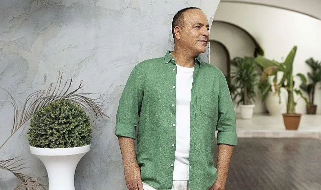 Wilma Elles 'in klibinde oynadığı  "Onlar da Haklı" şarkısıyla büyük beğeni