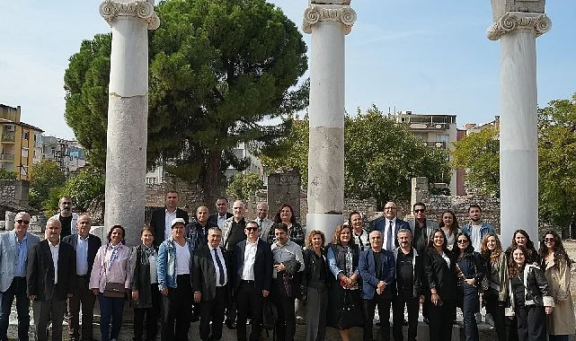 Sofralık zeytinin başkenti Akhisar, pideli paça çorbasından köfteye, kokoreçten katmere,