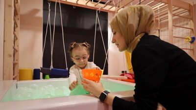 Kocaeli Büyükşehir Belediyesi bünyesinde hizmet veren Gonca Engelsiz Yaşam Merkezi,