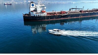 Kocaeli Büyükşehir Belediyesi, yürüttüğü denetim ve temizlik çalışmaları ile İzmit