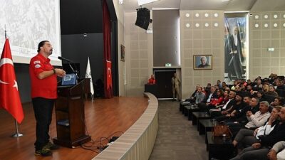 Karabağlar Belediyesi Afet İşleri Müdürlüğü koordinasyonunda, belediye çalışanlarına yönelik Afet