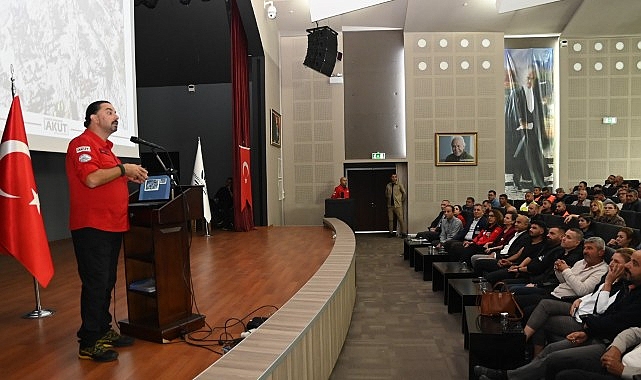 Karabağlar Belediyesi Afet İşleri Müdürlüğü koordinasyonunda, belediye çalışanlarına yönelik Afet