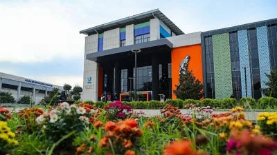 Aliağa Belediyesi tarafından projelendirilen Aliağa Gençlik Merkezi ile Aliağa Spor