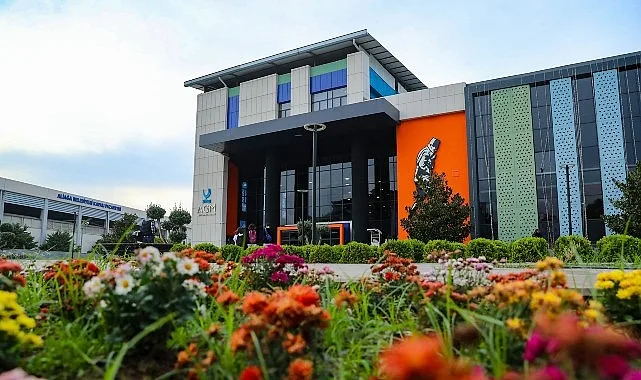 Aliağa Belediyesi tarafından projelendirilen Aliağa Gençlik Merkezi ile Aliağa Spor