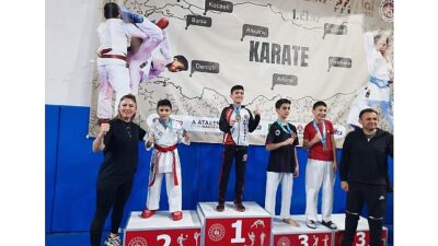 Aliağa Belediyesi Spor Okulları’nda eğitim gören karate öğrencileri Denizli’de düzenlenen